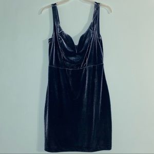 Blue velvet mini dress 🦋